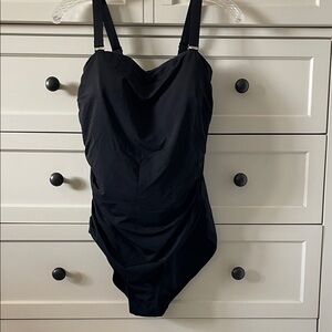 Land's End Women'S Black One-Piece Swim Suit w/ D-Cup Support Bra Full Coverage